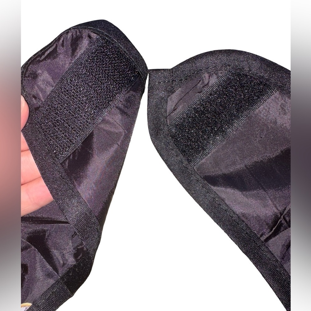 Reusable Adult Bib Set of 2 Jewelry Print Waterproof Hook & Loop Closure - Picture 5 of 9